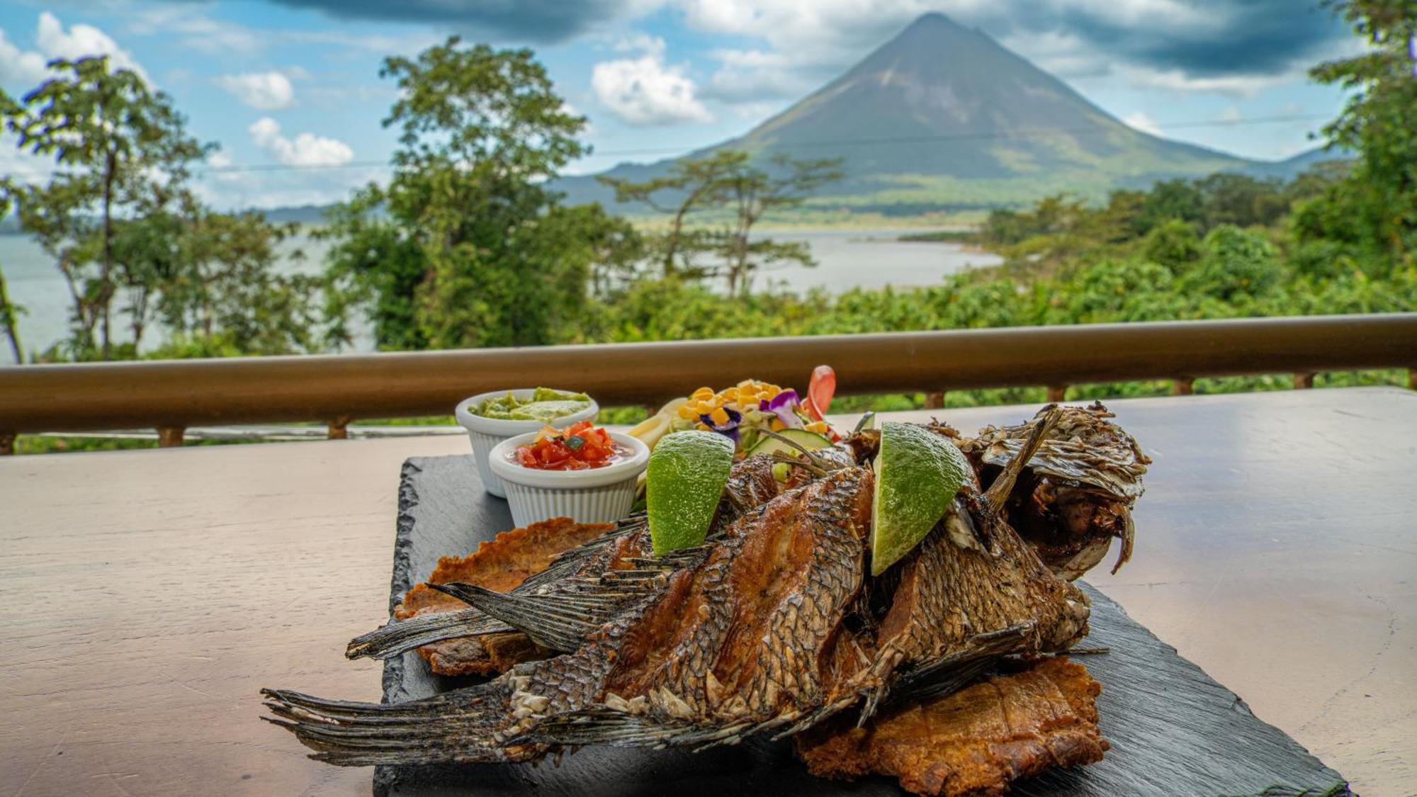 Villas Paradise Arenal Volcano Lake View El Castillo Exterior foto